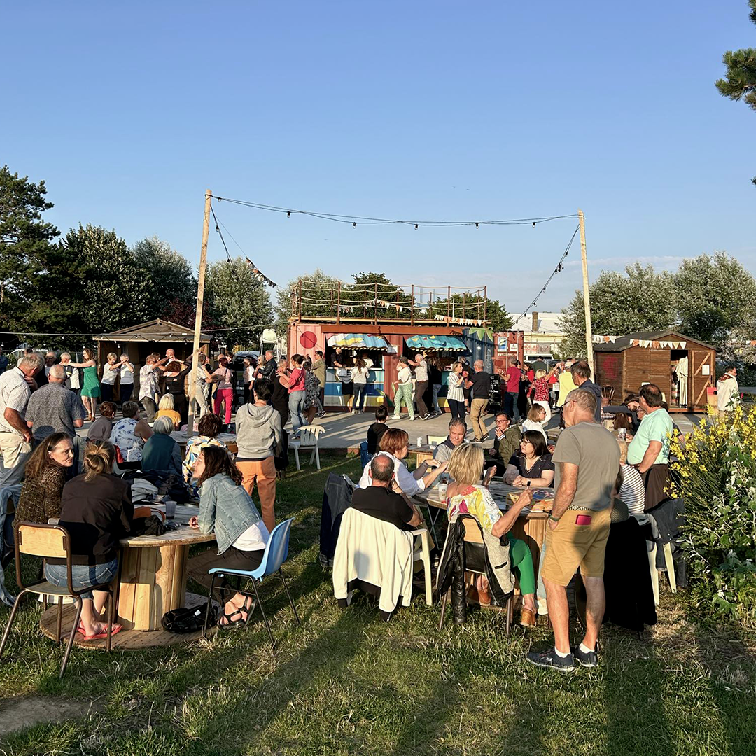 Une Ambiance Enflammée à la Guinguette de Cherbourg